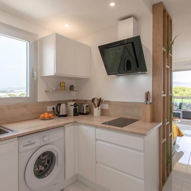 C3 Staywizus - Studio Facing Sea and Beach - Wifi, AC, terrace - Appartement 1 Chambre - 30