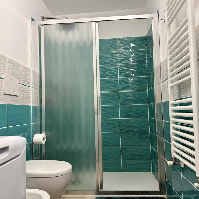 HOST4U - Nuovo Appartamento con Ingresso Indipendente e Parcheggio Privato - Villa Catocce - Appartamento con 2 Camere da Letto - 3