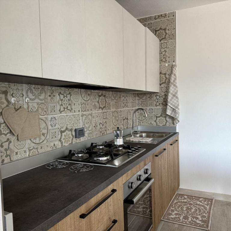HOST4U - Nuovo Appartamento con Ingresso Indipendente e Parcheggio Privato - Villa Catocce - Appartamento con 2 Camere da Letto - 7
