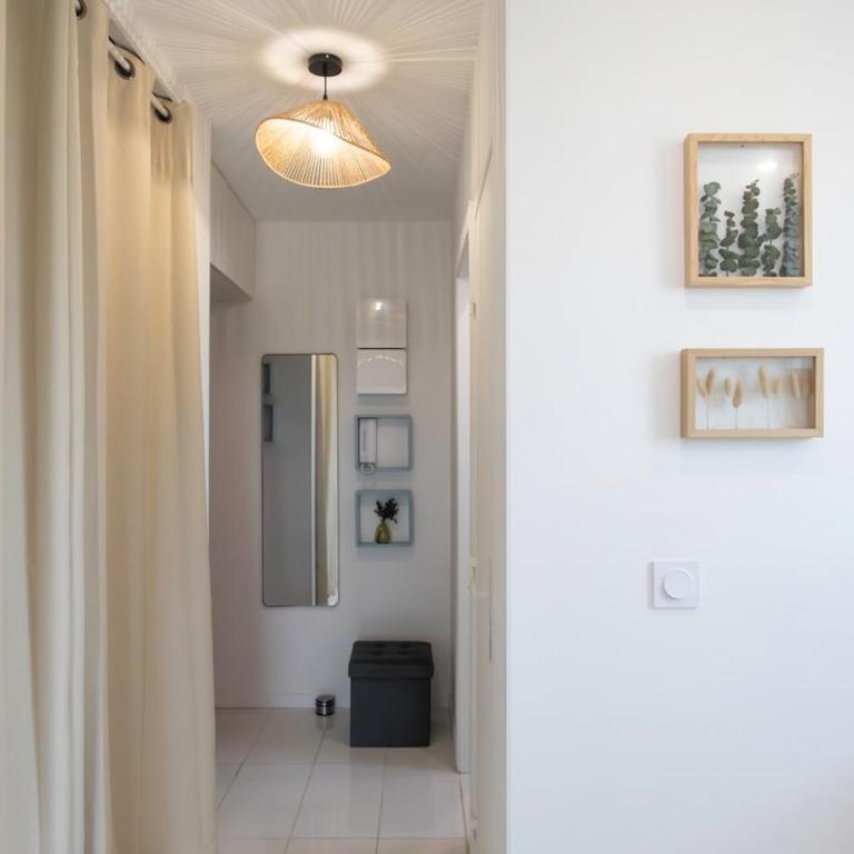 C3 Staywizus - Studio Facing Sea and Beach - Wifi, AC, terrace - Appartement 1 Chambre - 44