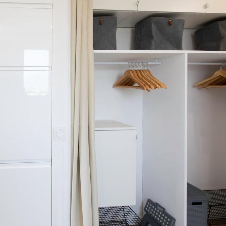 C3 Staywizus - Studio Facing Sea and Beach - Wifi, AC, terrace - Appartement 1 Chambre - 56