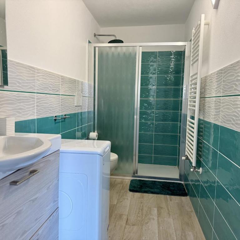 HOST4U - Nuovo Appartamento con Ingresso Indipendente e Parcheggio Privato - Villa Catocce - Appartamento con 2 Camere da Letto - 24