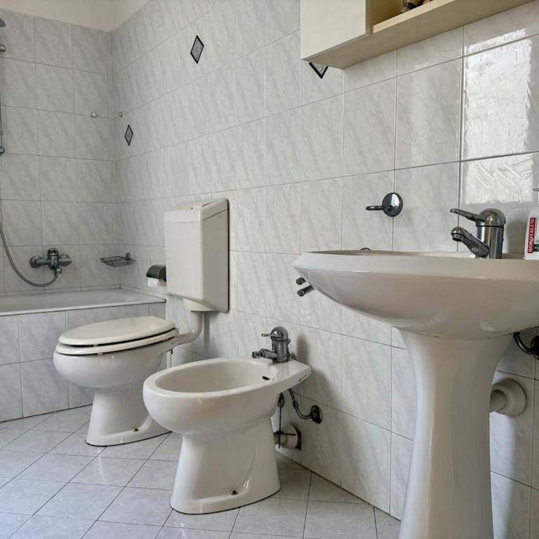 HOST4U - Dimora Antica in Centro a Porto Maurizio di Imperia - Casa Rina - Appartamento con 2 Camere da Letto - 23