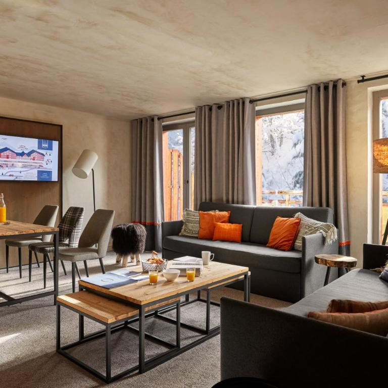 Hôtel L'Arboisie - Suite Prestige avec Balcon et Goûter (de Décembre à Avril) - 1