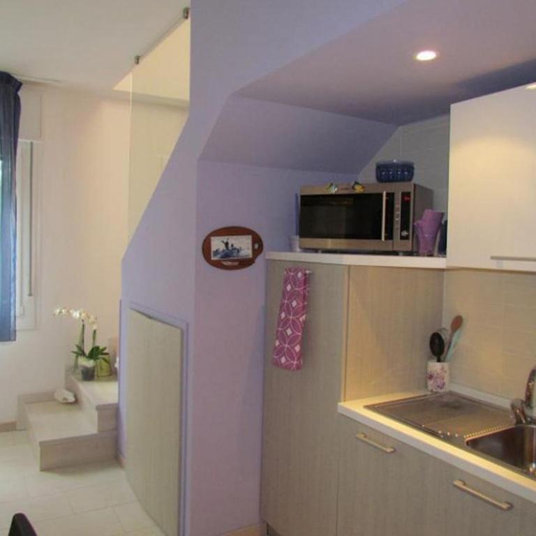 Modern apartment in a quiet area - Apartment - 8
