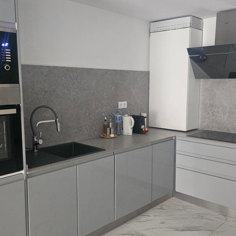 Luxury Beachfront Family Apartment - Two-Bedroom Apartment - 17