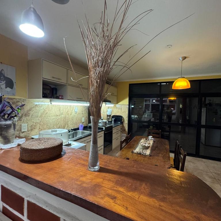 Casa 2 hab, cerca del centro y costanera - Casa de 2 dormitorios - 10