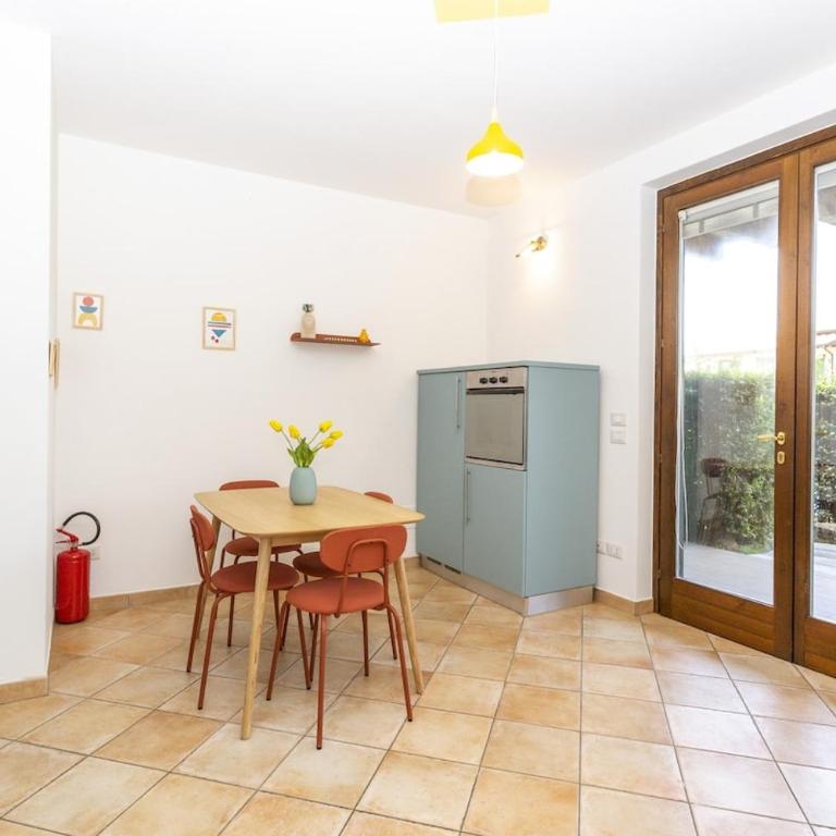 HOST4U - CASETTA di VIOLA con Piscina e Parcheggio a due passi dal Lago di Garda - Appartamento con 1 Camera da Letto - 8