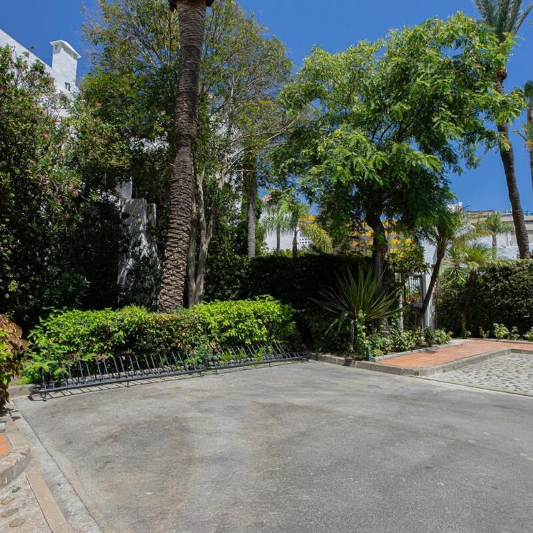 LUXURY GROUNDFLR APT & BEACH IN 200 meters - Apartamento de 2 dormitorios con terraza - 28