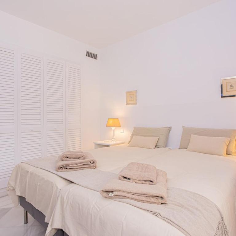 LUXURY GROUNDFLR APT & BEACH IN 200 meters - Apartamento de 2 dormitorios con terraza - 30