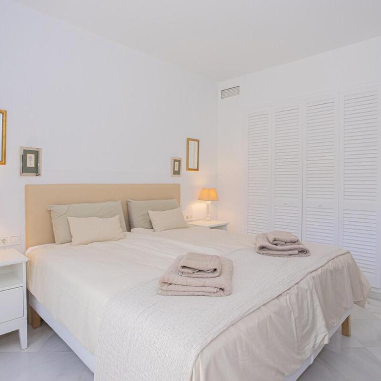 LUXURY GROUNDFLR APT & BEACH IN 200 meters - Apartamento de 2 dormitorios con terraza - 31