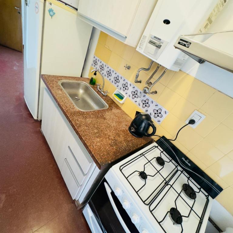 Gral paz Dpto completo con cama queen y seguridad - Apartamento de 1 dormitorio con vistas al río - 10