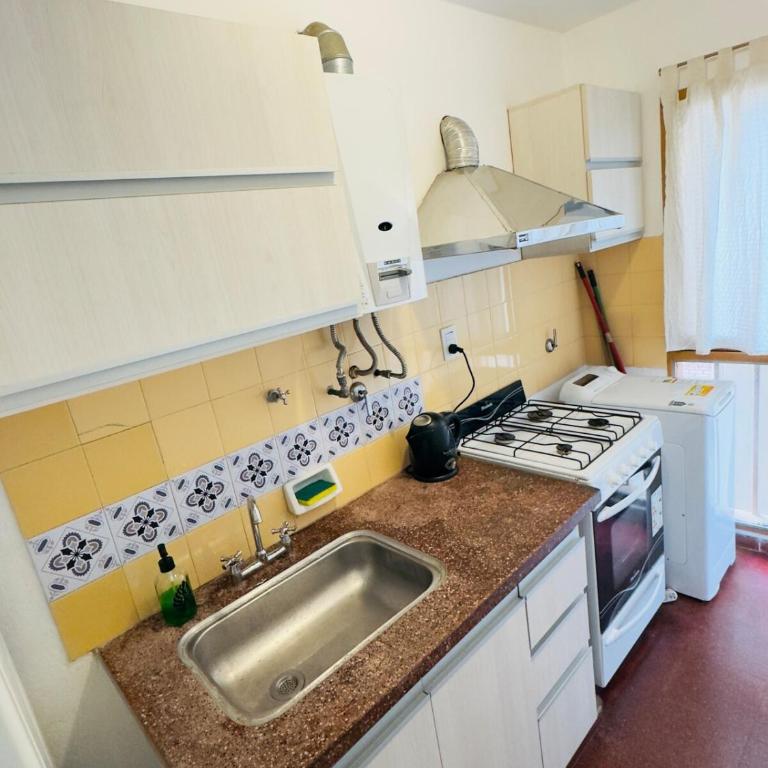 Gral paz Dpto completo con cama queen y seguridad - Apartamento de 1 dormitorio con vistas al río - 9
