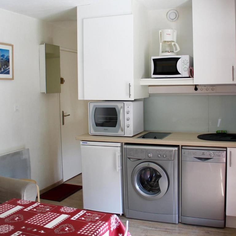 Appartement 2 pièces cabine 4 pers, exposé Ouest avec balcon et parking collectif - Apartment mit 1 Schlafzimmer - 3