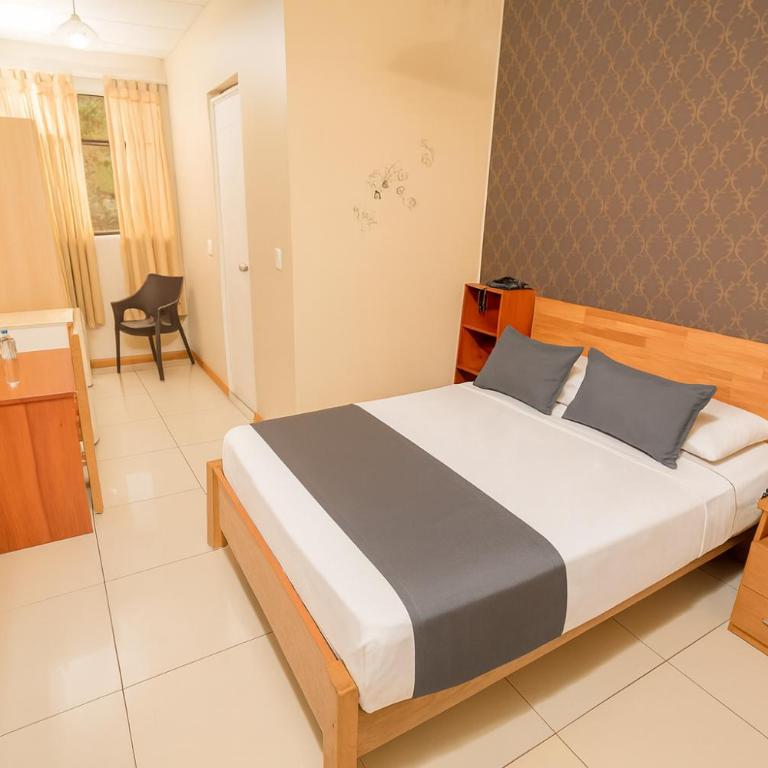 Hotel La Coruña - Standard Double Room - 2