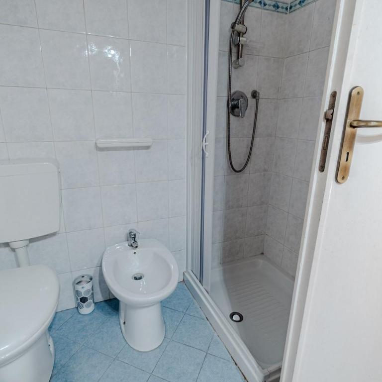 GuestHost - Studio Apartment near Campus Einaudi - One-Bedroom Apartment - 11
