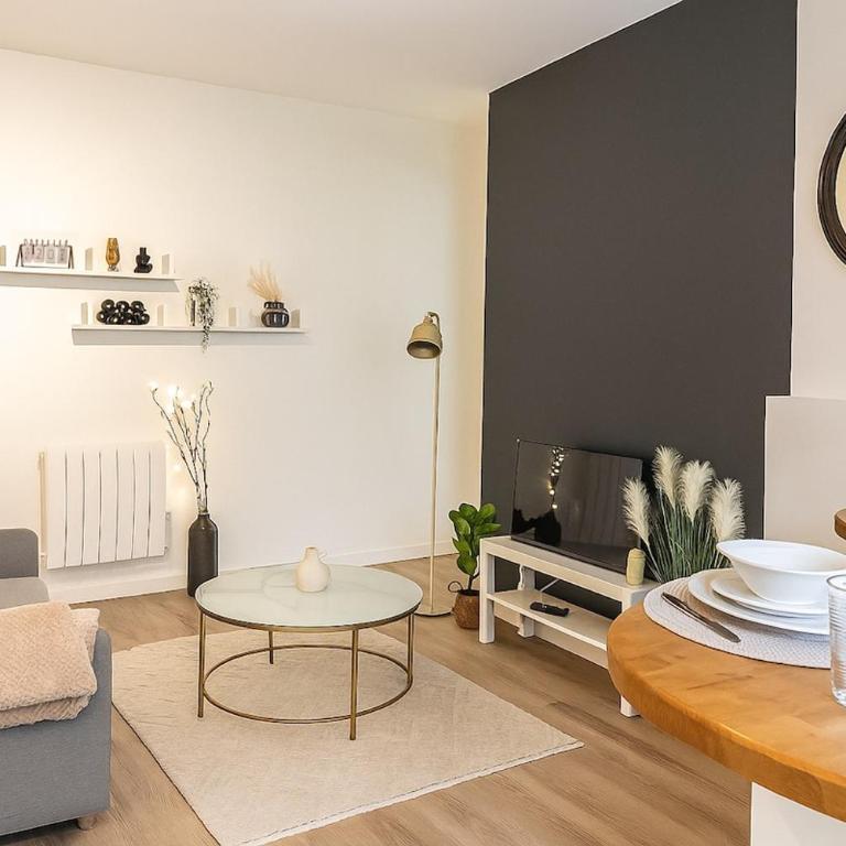 Cocon rénové proche île barbe - Appartement 1 Chambre - 1