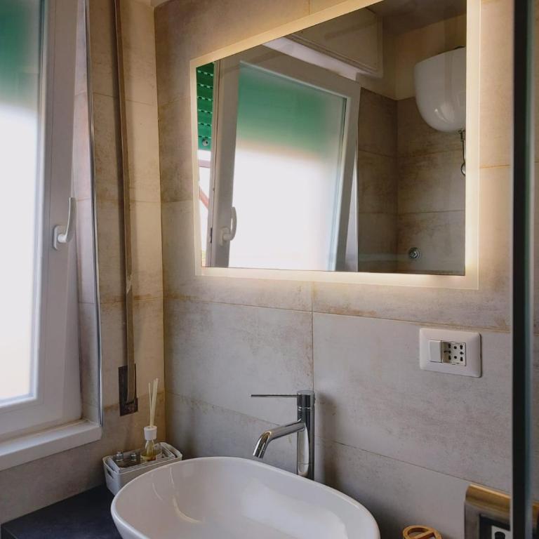 PM 10 Via delle Santabarbara - Guest house - Appartamento con 1 Camera da Letto - 12