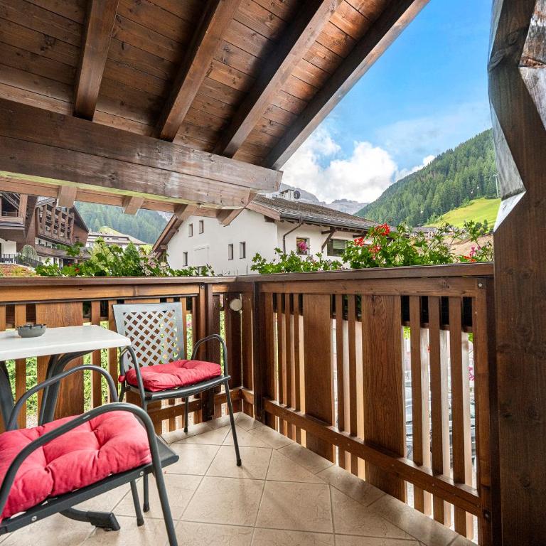 Garni Crepaz - Camera Matrimoniale Comfort con Balcone - 1