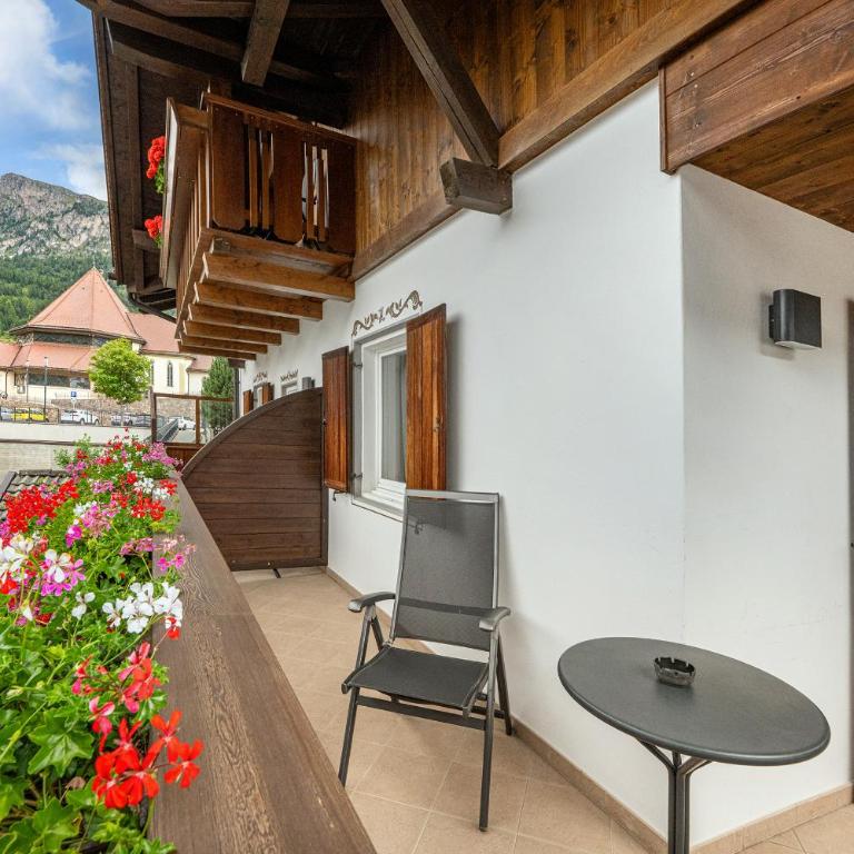 Garni Crepaz - Camera Matrimoniale Comfort con Balcone - 5