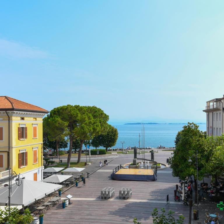 Magic apartment with view on Garda lake in the center of Desenzano - Appartamento con 1 Camera da Letto - 21