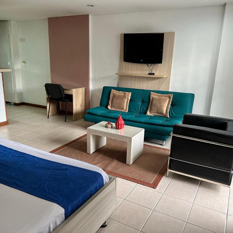 Amoblados Medellin Poblado Patio Bonito - Apartamento Estudio con balcón - 9
