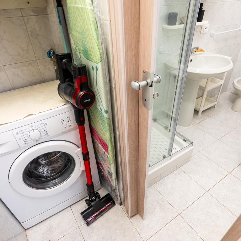 Cozy Milano Retreat with Laundry & Smart TV - Appartamento con 1 Camera da Letto - 26