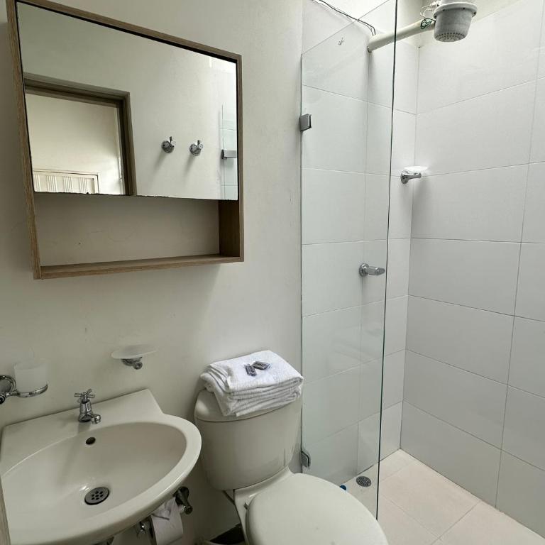 Amoblados Medellin Estadio - Apartamento Loft de 1 dormitorio - 2