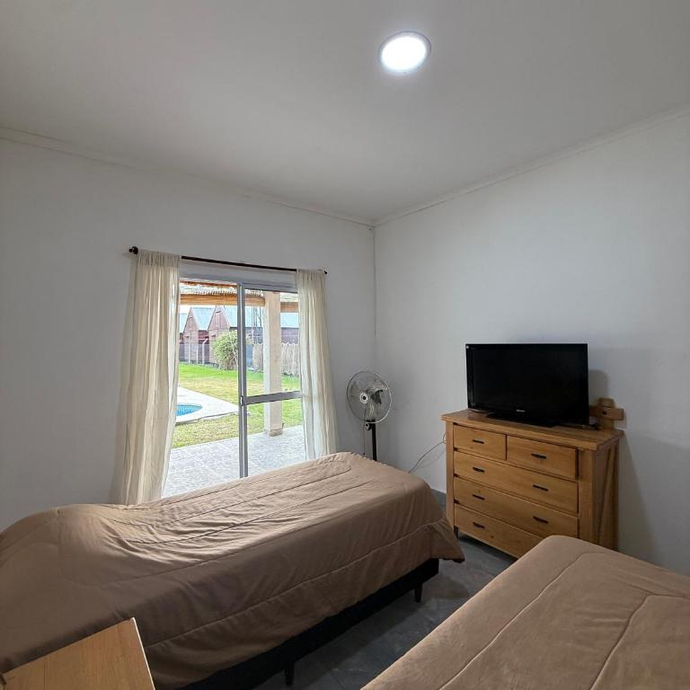 Gran casa con piscina en Gualeguaychú - Casa de 3 dormitorios - 24