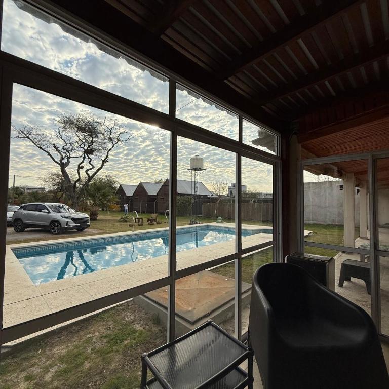 Gran casa con piscina en Gualeguaychú - Casa de 3 dormitorios - 33