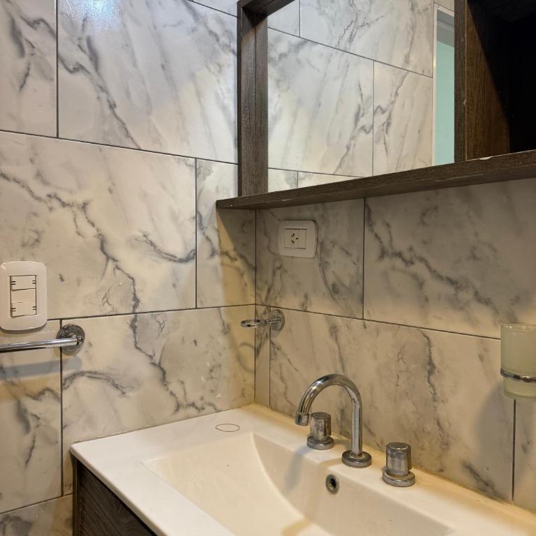 Gran casa con piscina en Gualeguaychú - Casa de 3 dormitorios - 35