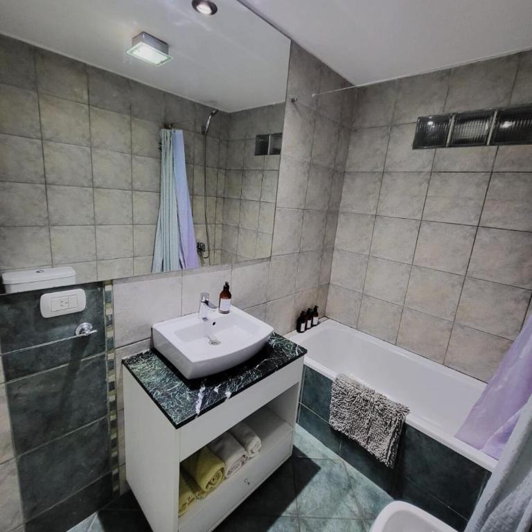 Hermoso Depto con balcon Urquiza - Apartamento de 1 dormitorio - 3