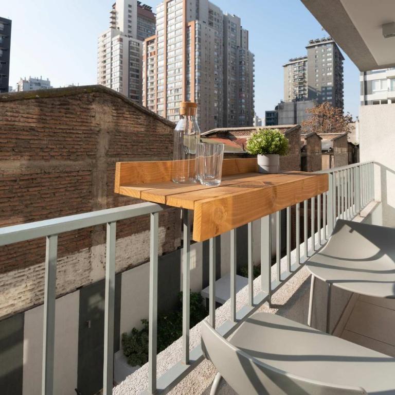 HOM I Departamento 1D1B Metro Santa Lucia 2PAX - Apartamento - 2
