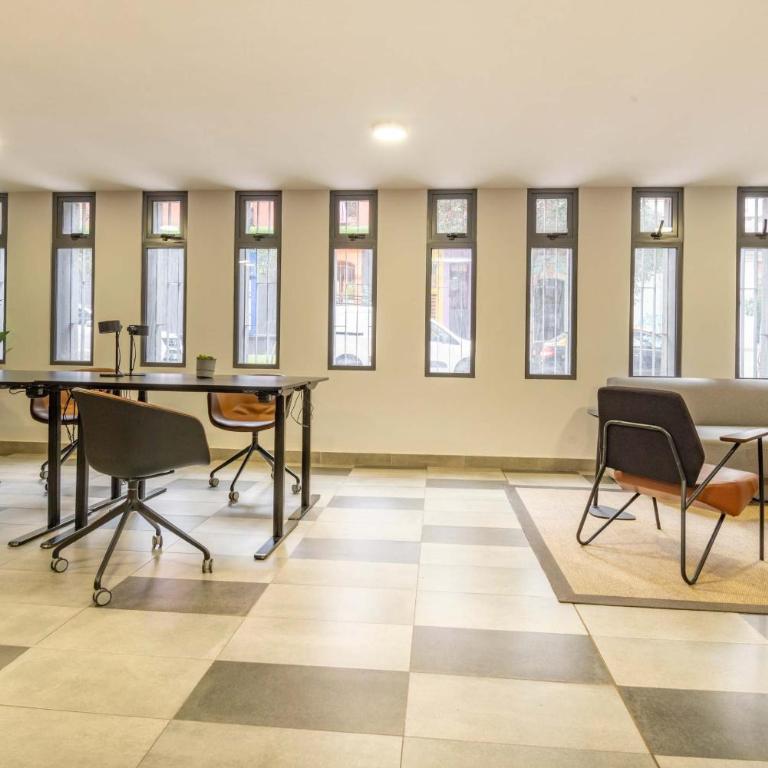 HOM I Departamento 1D1B Metro Santa Lucia 2PAX - Apartamento - 50