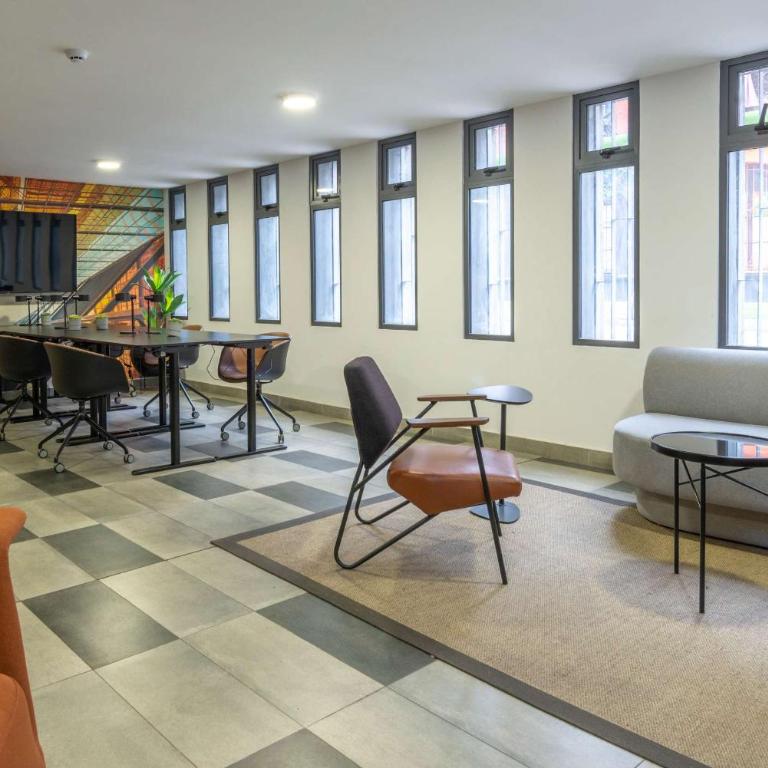HOM I Departamento 1D1B Metro Santa Lucia 2PAX - Apartamento - 56