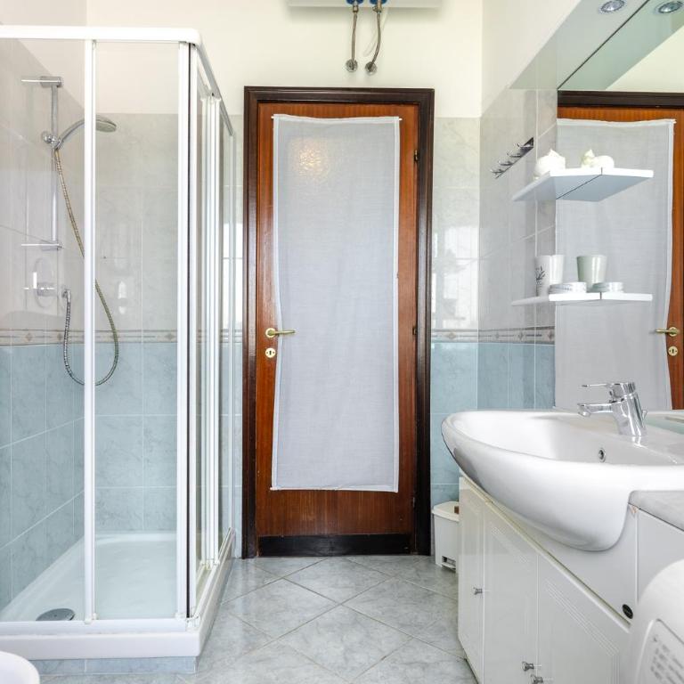 Hostdomus - Blu Horizon - Appartamento con 2 Camere da Letto, Balcone e Vista mare - 11