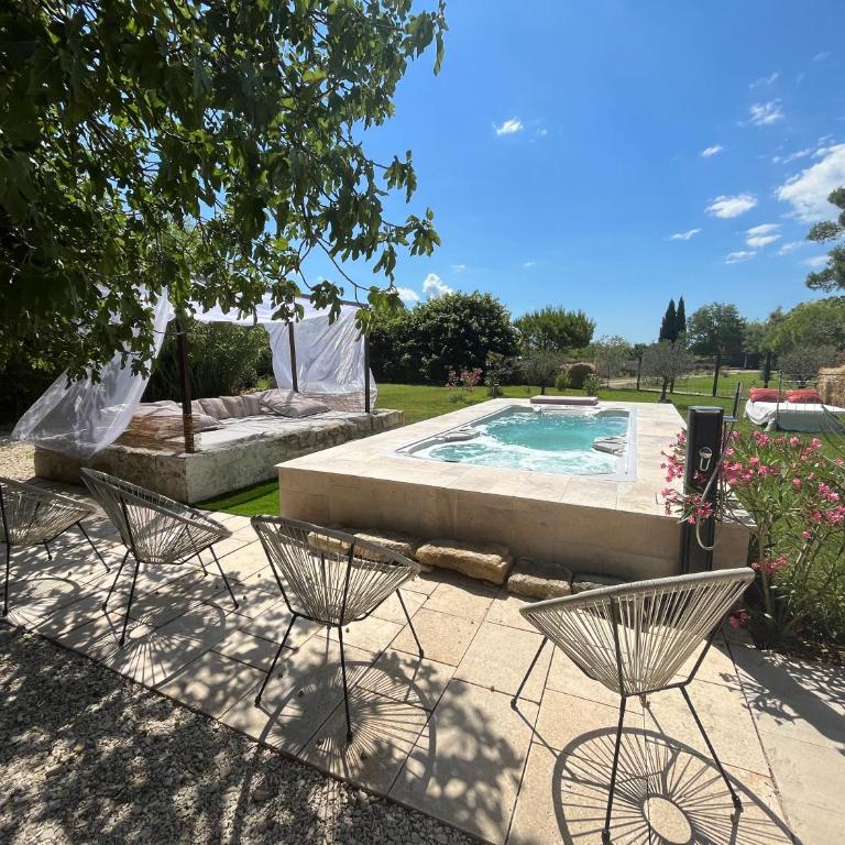 Maison Tara verte au Mas Montredon - Vacation Home - 17