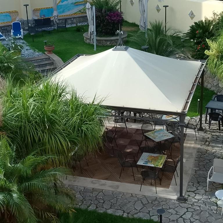 Hotel Garibaldi - Appartamento con Balcone - 12
