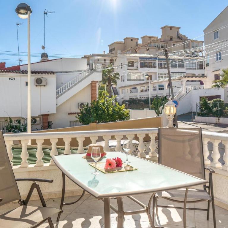Casa de vacaciones con terraza - Casa Unifamiliar de 2 dormitorios - 1