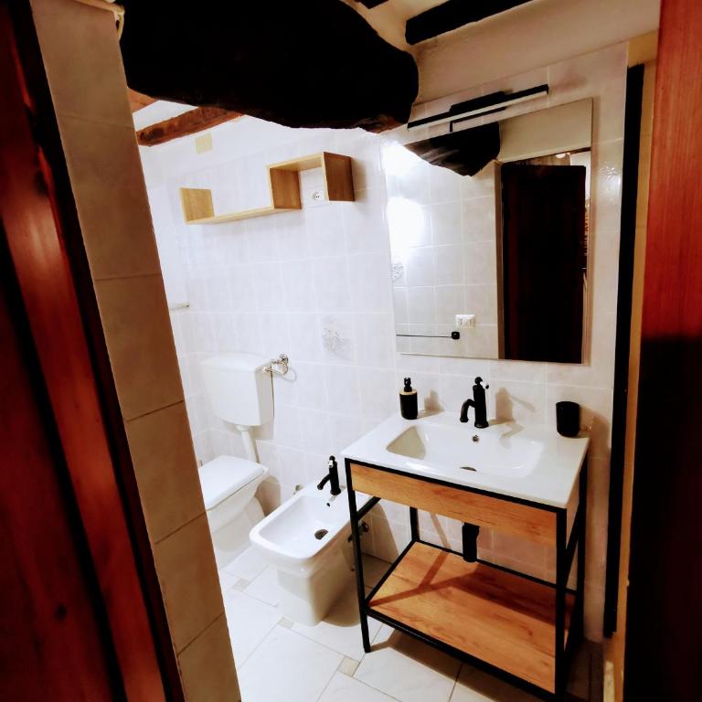 Historic 14th-century apartment in the center of Montaione, Tuscan charm - Appartamento con 1 Camera da Letto - 7