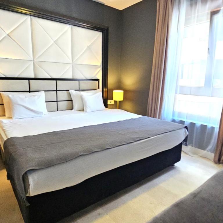 Royalis Suites Rafailovici - Beachfront Sea View Apartments - Economy Double Room - 2