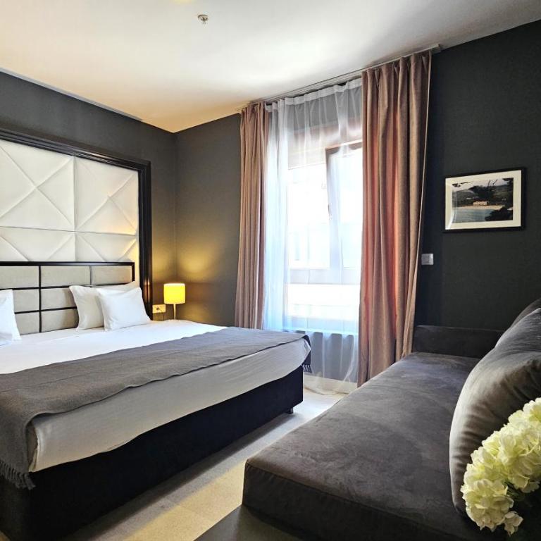 Royalis Suites Rafailovici - Beachfront Sea View Apartments - Economy Double Room - 3