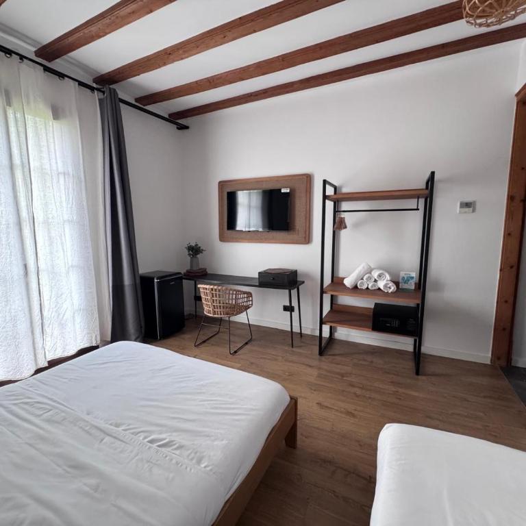 Vaganto Coliving - Double or Twin Room with Balcony - 4