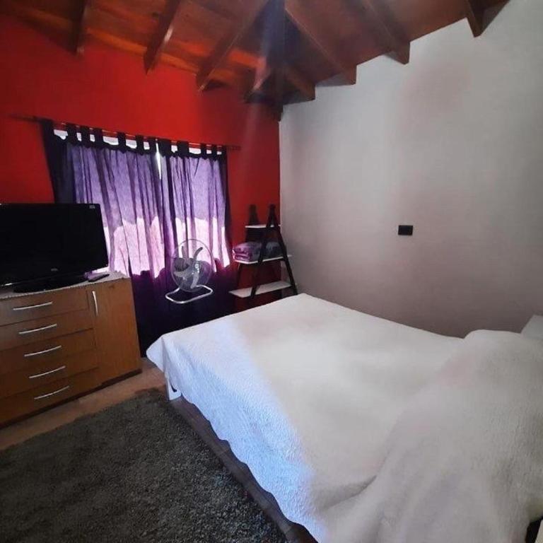 Lodelore - Double Room with Shared Bathroom - 1
