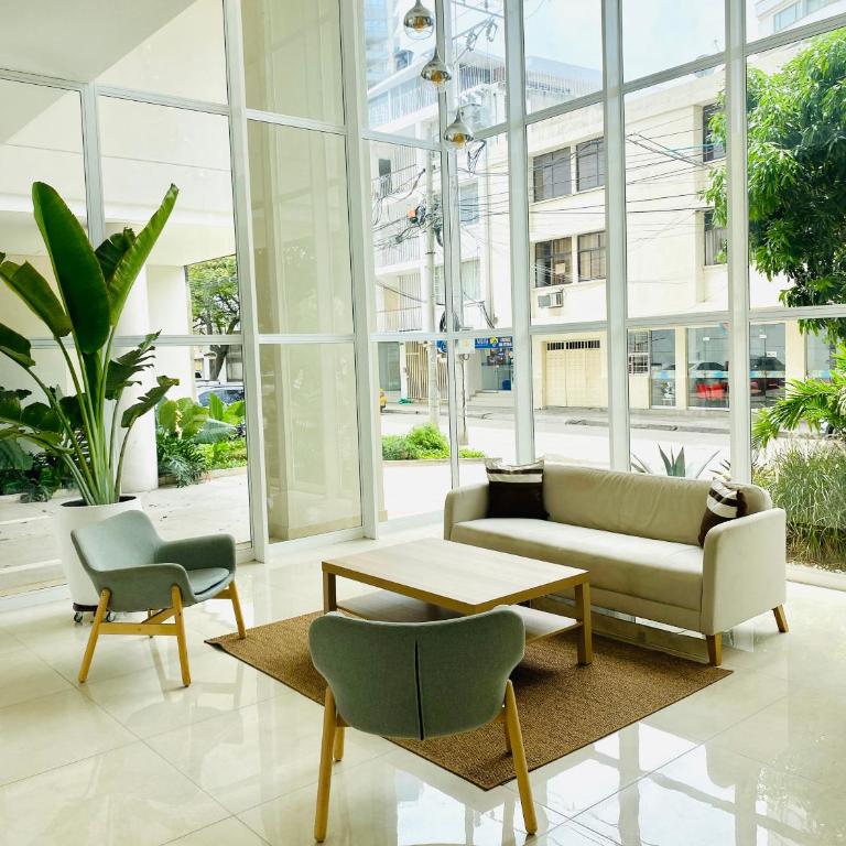Blue Loft 14th floor with balcony overlooking the ocean and marina, Jacuzzi, Sauna, Turkish bath, swimming pool, gym, spa y bar - One-Bedroom Apartment - 38