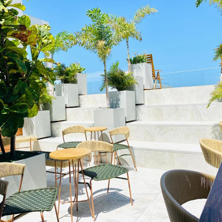 Blue Loft 14th floor with balcony overlooking the ocean and marina, Jacuzzi, Sauna, Turkish bath, swimming pool, gym, spa y bar - One-Bedroom Apartment - 31