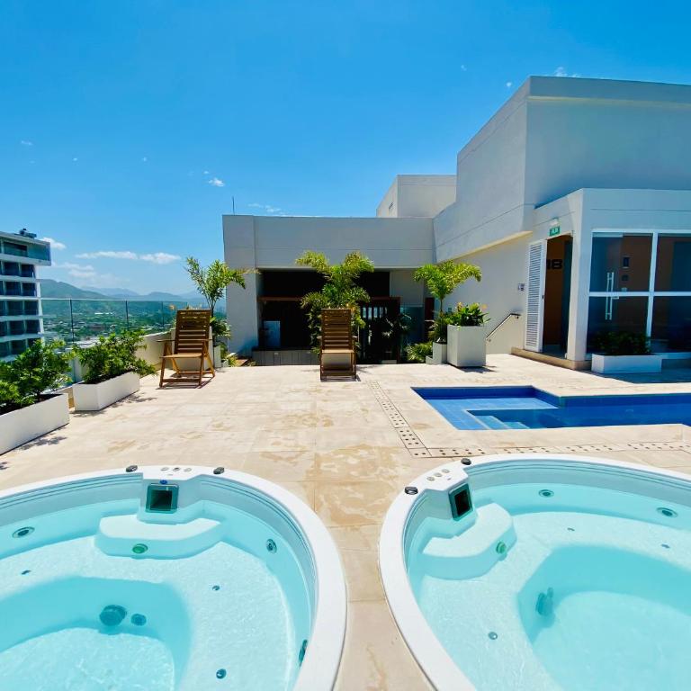 Blue Loft 14th floor with balcony overlooking the ocean and marina, Jacuzzi, Sauna, Turkish bath, swimming pool, gym, spa y bar - One-Bedroom Apartment - 4