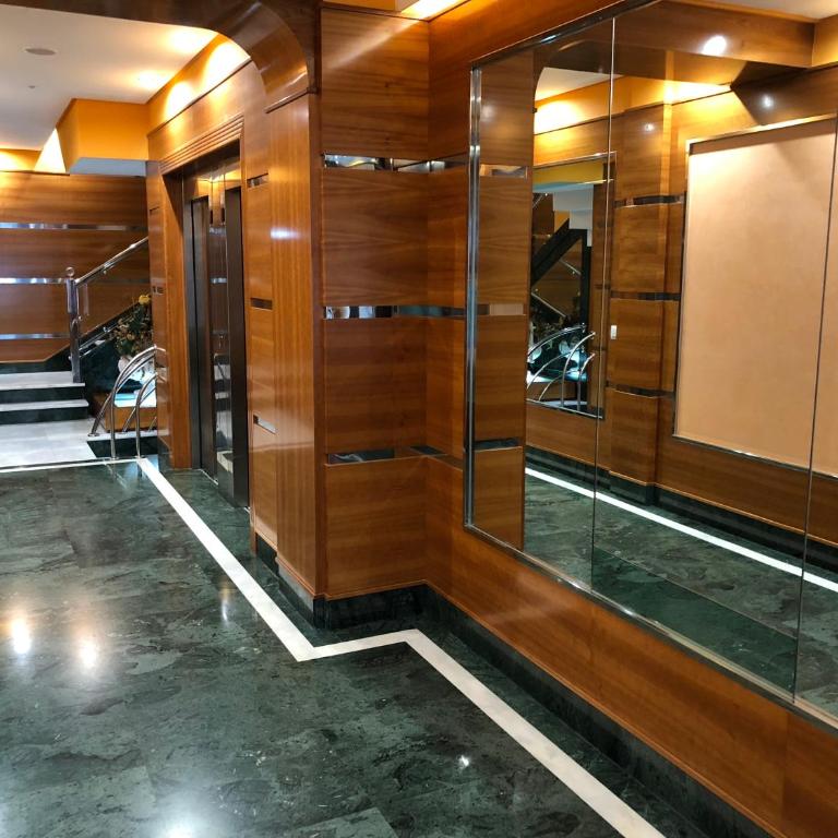 Centrica Suite de Lujo Parking Incluido - Apartamento de 1 dormitorio - 19