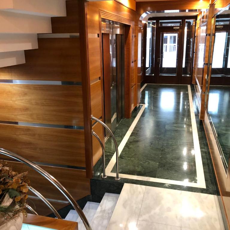 Centrica Suite de Lujo Parking Incluido - Apartamento de 1 dormitorio - 21