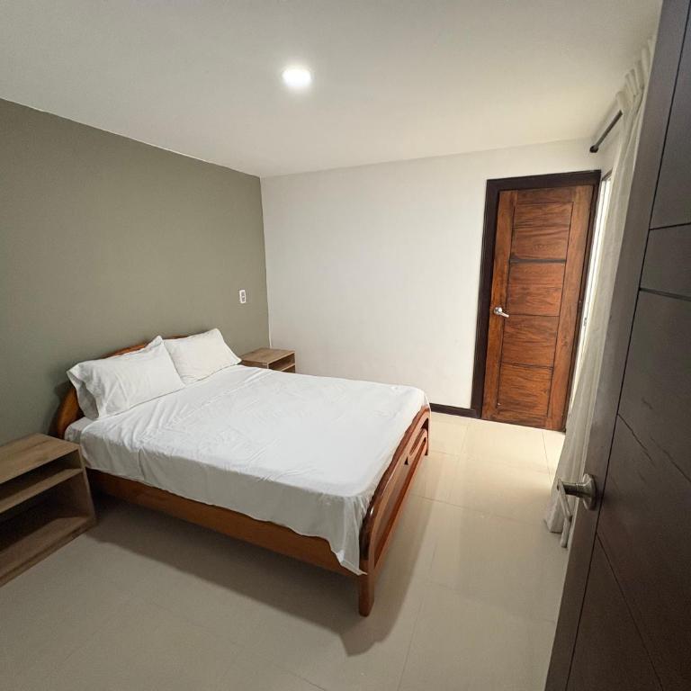 Medellin cerca a plaza mayor - Apartamento de 3 dormitorios - 1